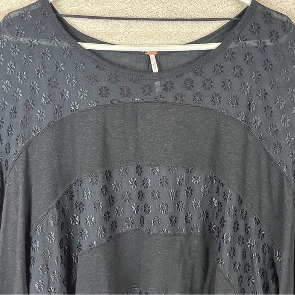 FREE PEOPLE Boho Flower Knit Tri-cot Black Oversized Flowy Tunic Top XS  (to XL) - Picture 4 of 13
